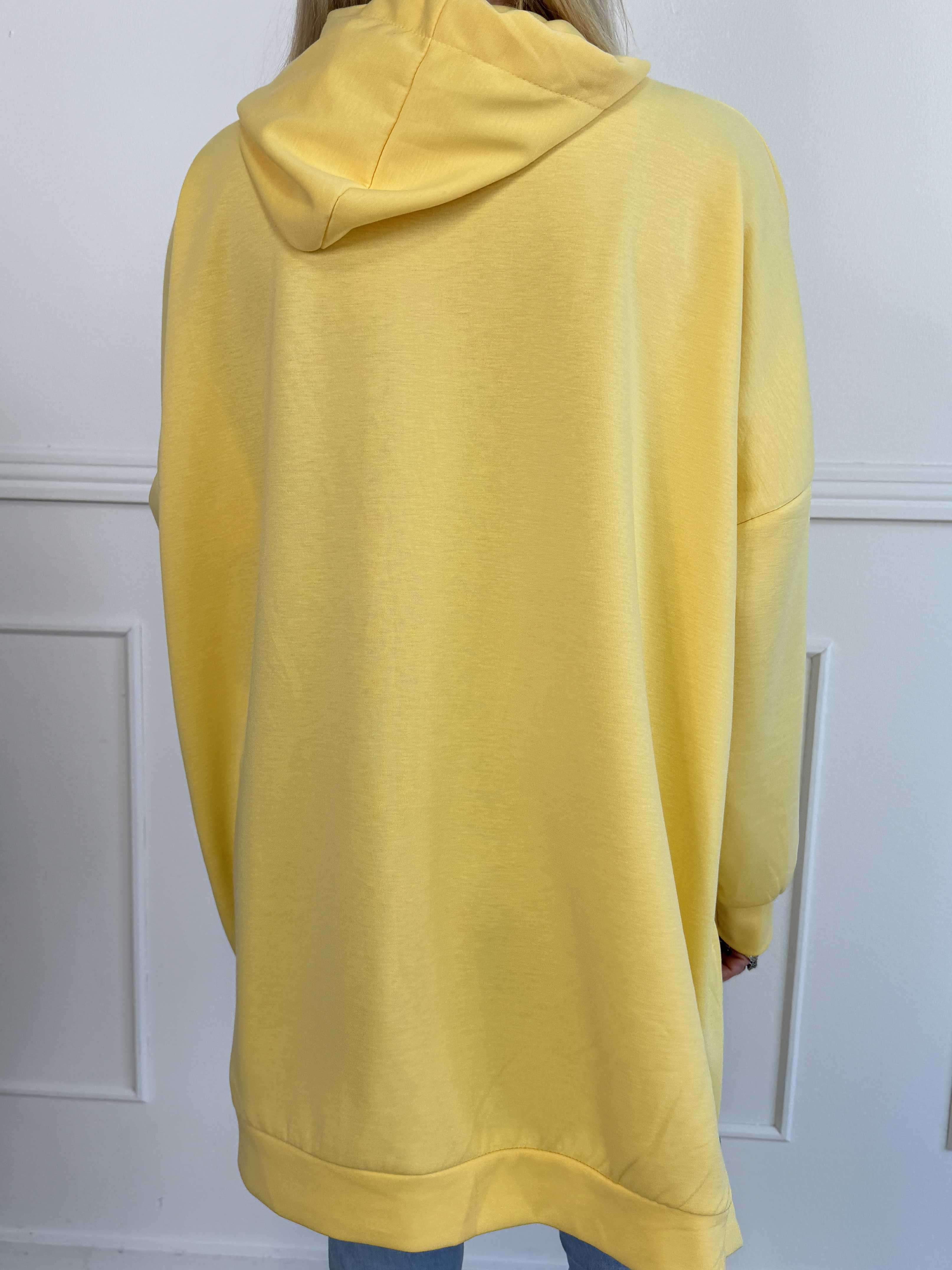 Victoria - Oversized hoodie med et pink mærke på ærmet